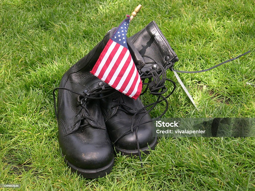 Botas con bandera estadounidense. - Foto de stock de Aterrorizado libre de derechos