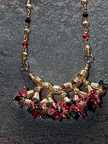 Indian jewelry, necklace.<br><br>