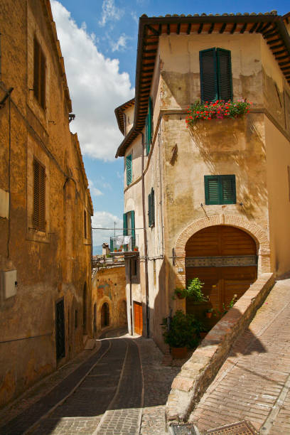 istock Trevi borgo medievale. Umbria, Italia 1398853386