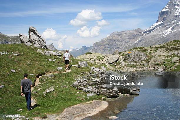 Trekking W Alpy Szwajcarskie - zdjęcia stockowe i więcej obrazów Alpy - Alpy, Alpy Szwajcarskie, Bez ludzi