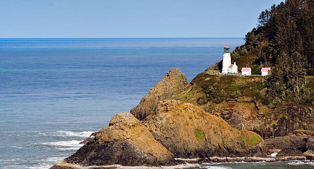 istock Heceta Head Lighthouse on Oregon Coast 139886669