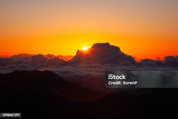 Haleakala Sunrise Stock Photo - Download Image Now - Haleakala National Park, Volcanic Crater, Beauty In Nature