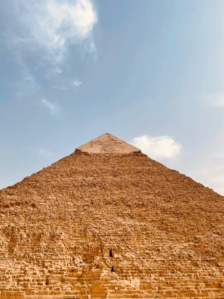 pyramides de gizeh - saqqara egypt pyramid shape pyramid photos et images de collection