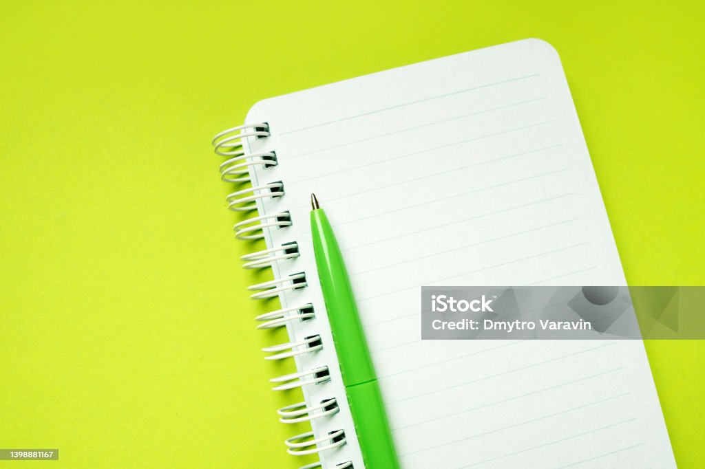 Spring Notebook Empty Mockup Empty Spring Notebook With White Pen Closeup Fresh Green ...