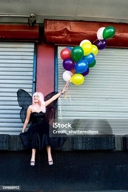 Fee Mit Ballons Stockfoto und mehr Bilder von Attraktive Frau - Attraktive Frau, Bunt - Farbton, Erwachsene Person