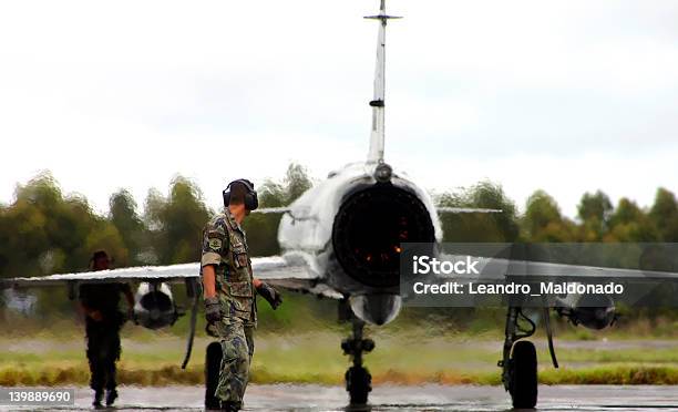 Foto de Lutador De Alerta e mais fotos de stock de Base Militar - Base Militar, França, Agressão