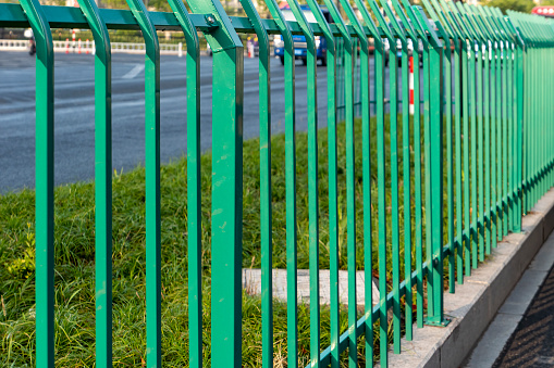 green lane divider railing