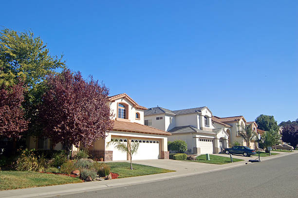 istock suburban houses 139892652