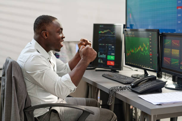 istock Brokerage Specialist Feeling Happy 1398929297