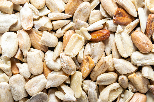 peeled sunflower seeds are of very poor quality. texture