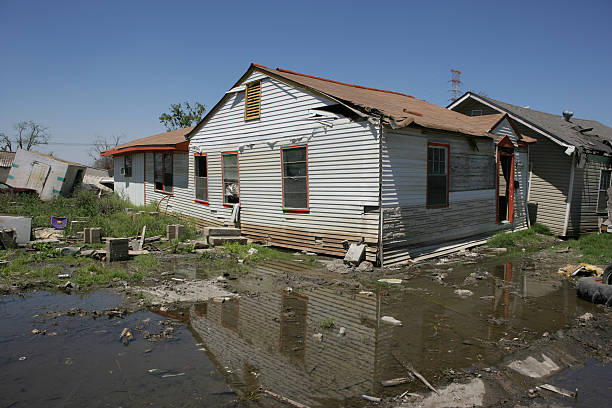 new orleans nono ward case dopo l'uragano katrina - katrina hurricane katrina damaged hurricane foto e immagini stock