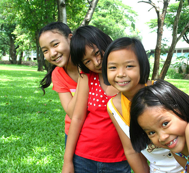 istock Group of friends 139895611