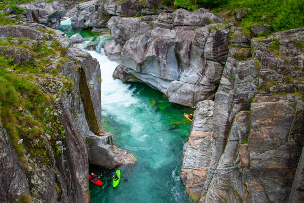 val verzasca kayak - extreme sports rafting team sport white water rafting foto e immagini stock