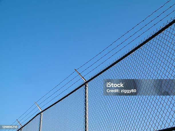 Foto de O Isolamento e mais fotos de stock de Abstrato - Abstrato, Aeroporto, Arame