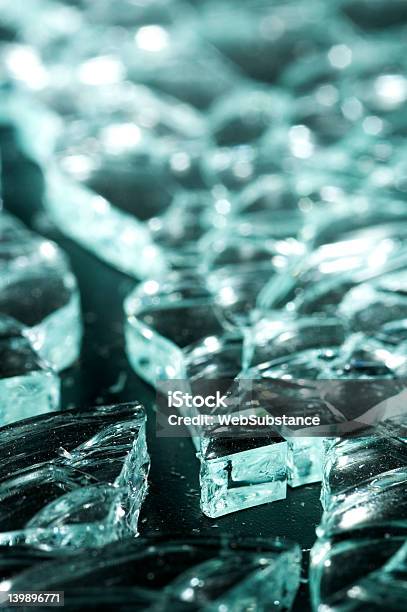 산산조각남 유리컵 얼음에 대한 스톡 사진 및 기타 이미지 - 얼음, 파괴함, 0명
