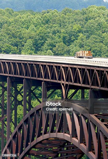 New River Bridge Stockfoto und mehr Bilder von Lastzug - Lastzug, Virginia - Bundesstaat der USA, 18-19 Jahre