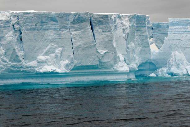 istock Antartica - Tabular Iceberg in Bransfield Strait 1398981508