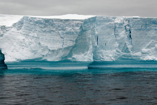 istock Antartica - Tabular Iceberg in Bransfield Strait 1398981513