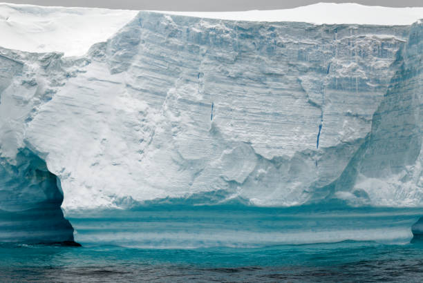 istock Antartica - Tabular Iceberg in Bransfield Strait 1398981517