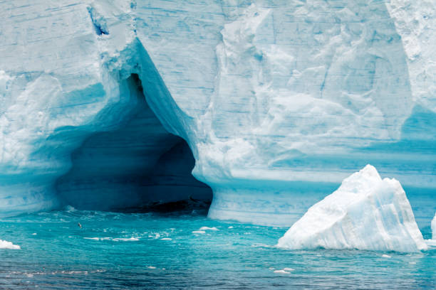 istock Antartica - Tabular Iceberg in Bransfield Strait 1398982282