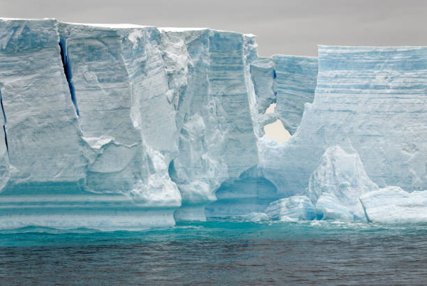 istock Antartica - Tabular Iceberg in Bransfield Strait 1398982925