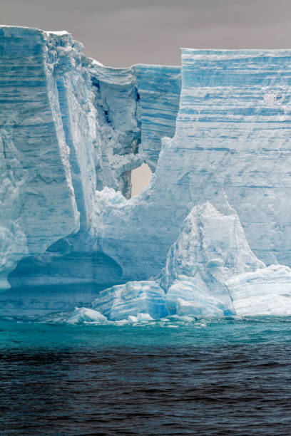 istock Antartica - Tabular Iceberg in Bransfield Strait 1398982938