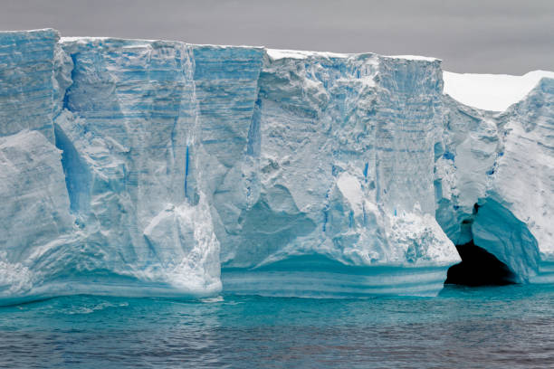 istock Antartica - Tabular Iceberg in Bransfield Strait 1398982963