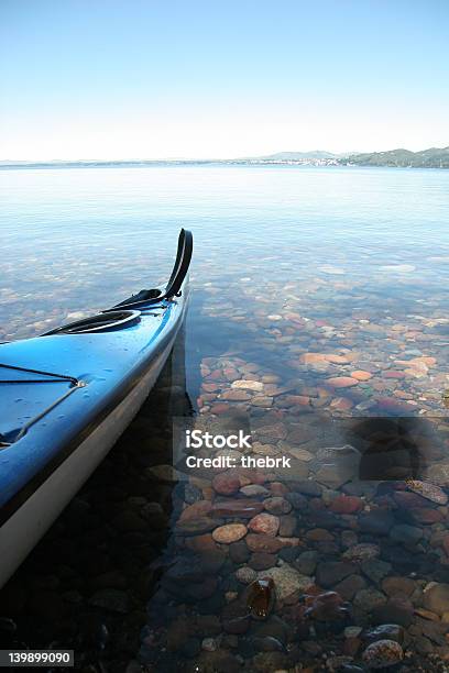 Mar Azul Kayak En Bariloche Lago Foto de stock y más banco de imágenes de Agua - Agua, Aire libre, Aislado