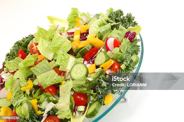 Photo libre de droit de Mélange De Légumes Sur La Plaque En Verre Vert banque d'images et plus d'images libres de droit de Aliment - Aliment, Amélioration, Aspiration