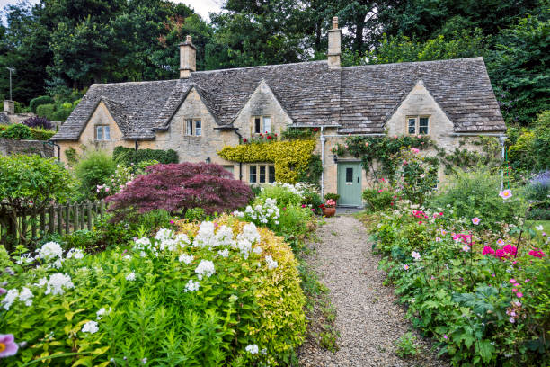 les cottages - maison de campagne photos et images de collection