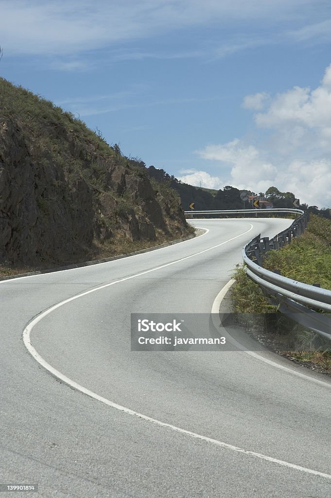 Carretera con curvas - Foto de stock de Acorralado libre de derechos