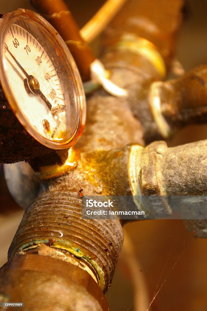 Oxidadas de tuberías - Foto de stock de Agua libre de derechos