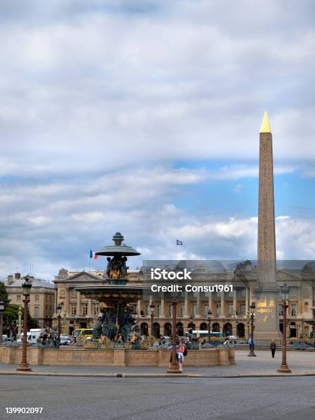 La Plaza De La Concordia Foto de stock y más banco de imágenes de Fontaine des Mers - Fontaine des Mers, Cielo despejado, Ciudades capitales