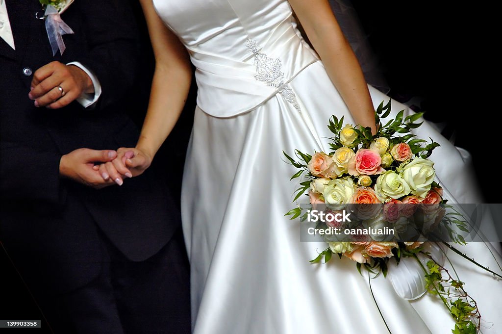 Zawarcie związku małżeńskiego - Zbiór zdjęć royalty-free (Biały)
