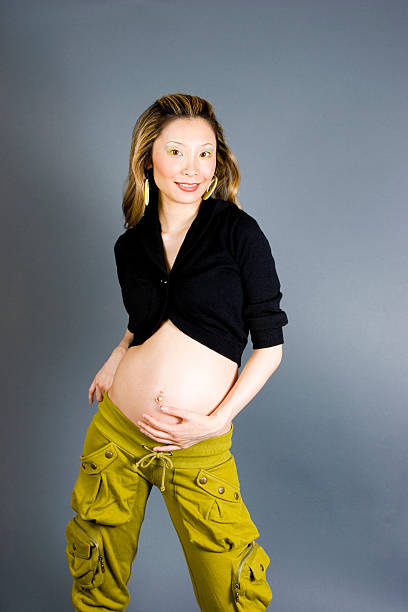istock Seven months pregnant 139903954