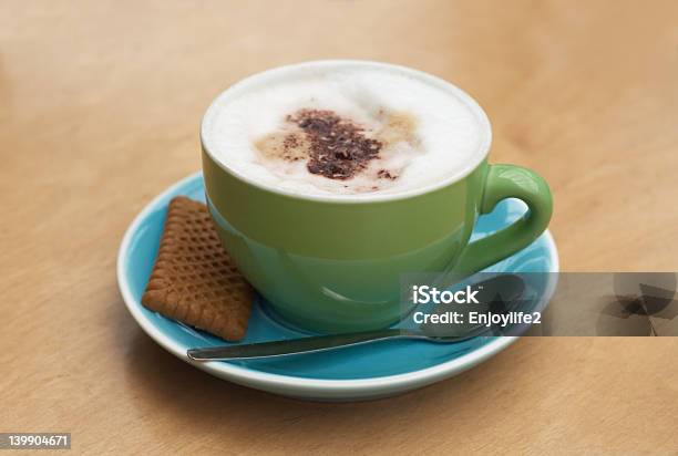 Kawa - zdjęcia stockowe i więcej obrazów Biały - Biały, Brązowy, Cafe macchiato