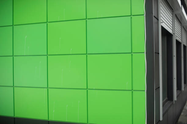 istock Green building. One-storey office. Paneling. 1399054690