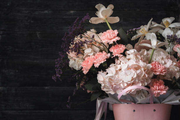 istock Beautiful bouquet of flowers 1399055251