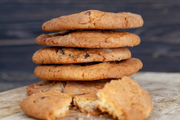 istock round wheat flour cookies with dried cranberries 1399057787