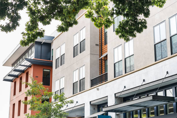 exterior view of multifamily residential building; mountain view, san francisco bay area, california - multi story building imagens e fotografias de stock