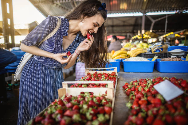 istock Woman on the fresh market 1399078549