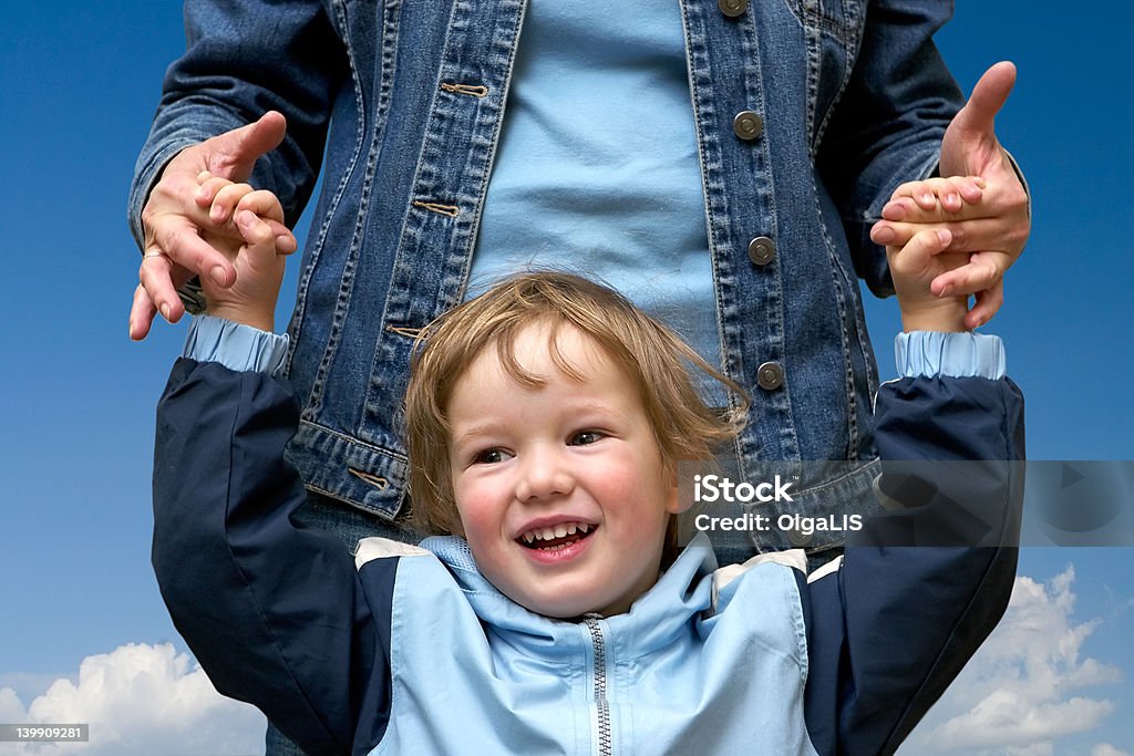 Heureux enfant avec maman - Photo de Adulte libre de droits