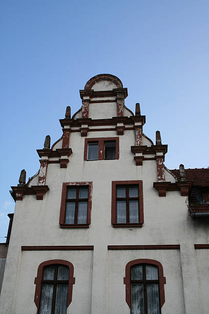 istock Renaissance tenement house 139909605