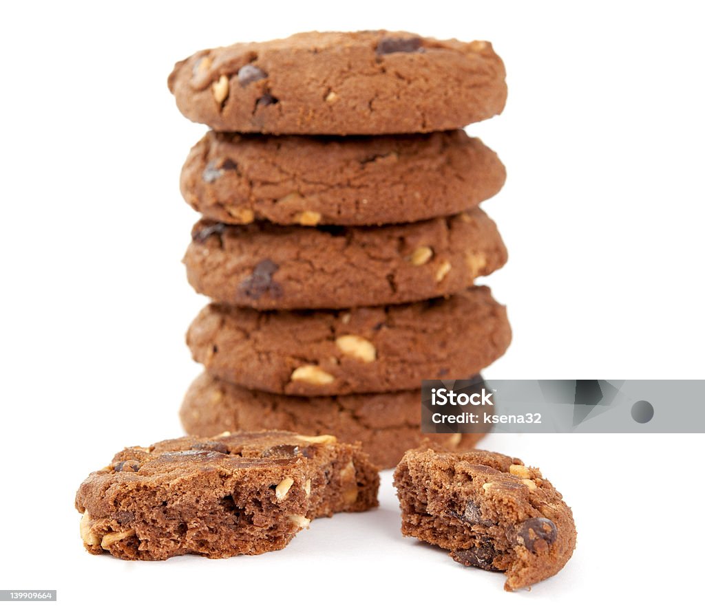 Cookie-файлы с орехами и шоколад - Стоковые фото Арахис - еда роялти-фри