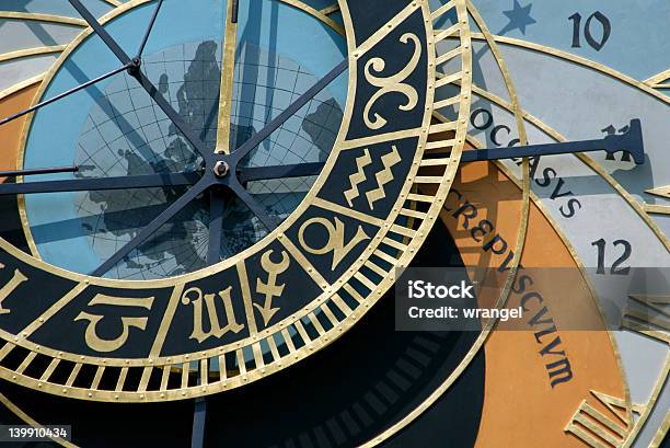 Reloj Astronómico De Praga Foto de stock y más banco de imágenes de Adivinación - Adivinación, Antiguo, Astronomía