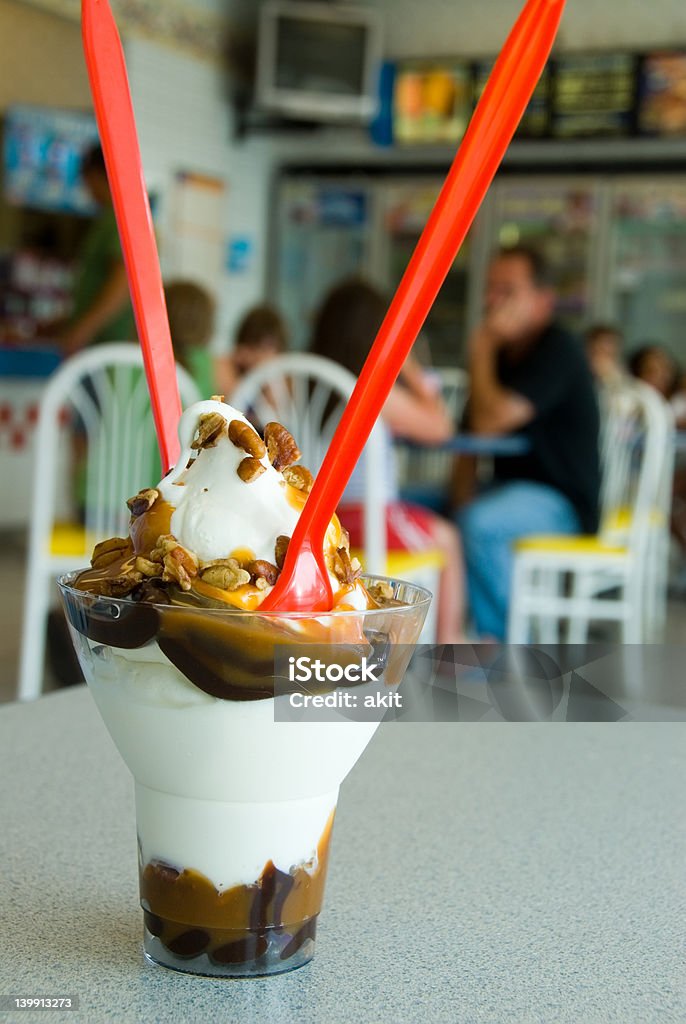 아이스크림 선디 - 로열티 프리 작은 식당 스톡 사진
