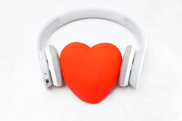 istock Heart listening to music 1399149832