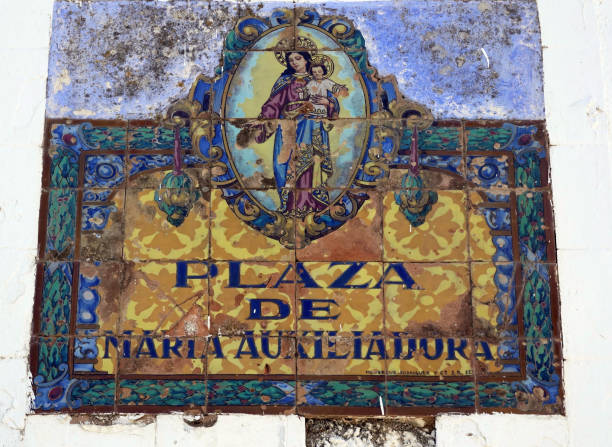 istock Sign of a square in Ronda 1399189861