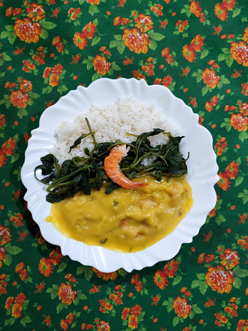Vatapá with rice and shrimp