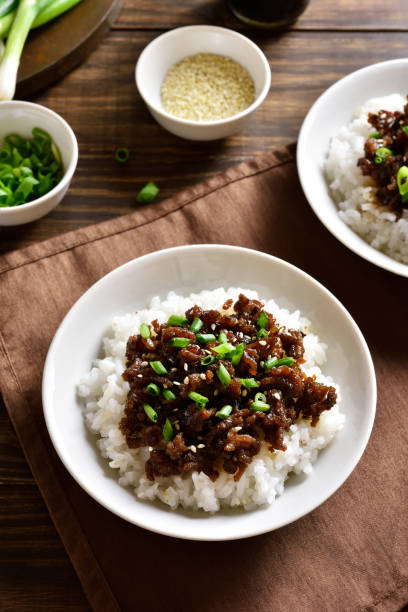 istock Korean ground beef and rice bowls 1399233806